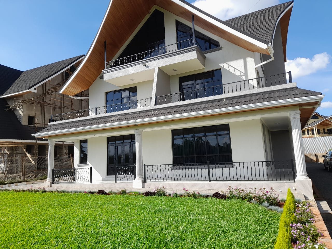 Executive 5BR Residence — Daykio Bustani, Ruiru